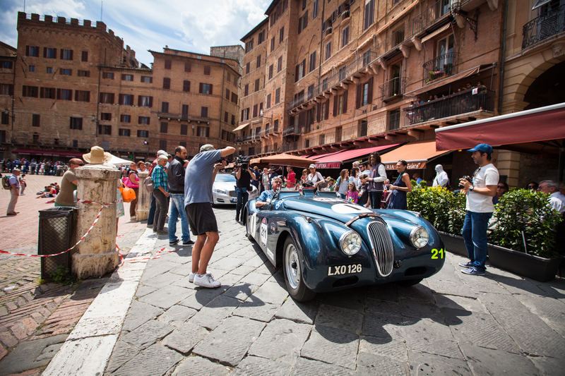 Illustration for article titled This Was Jaguar At The Mille Miglia